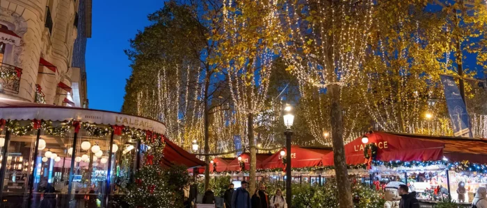 Paris-champs-elysees-lights-1440x900.jpg